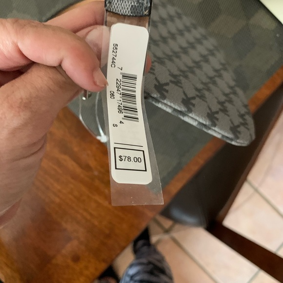 Micheal Kors - Picture 2 of 2